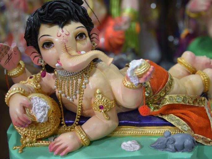 Shri Ganesh idol can be installed till 2.30 PM | आधी वंदू तुज मोरया - दुपारी 2.30 पर्यंत कधीही श्रीगणेशमूर्तीची स्थापना व पूजन केले तरी चालतं Shri Ganesh idol can be installed till 2.30 PM | आधी वंदू तुज मोरया - दुपारी 2.30 पर्यंत कधीही श्रीगणेशमूर्तीची स्थापना व पूजन केले तरी चालतं