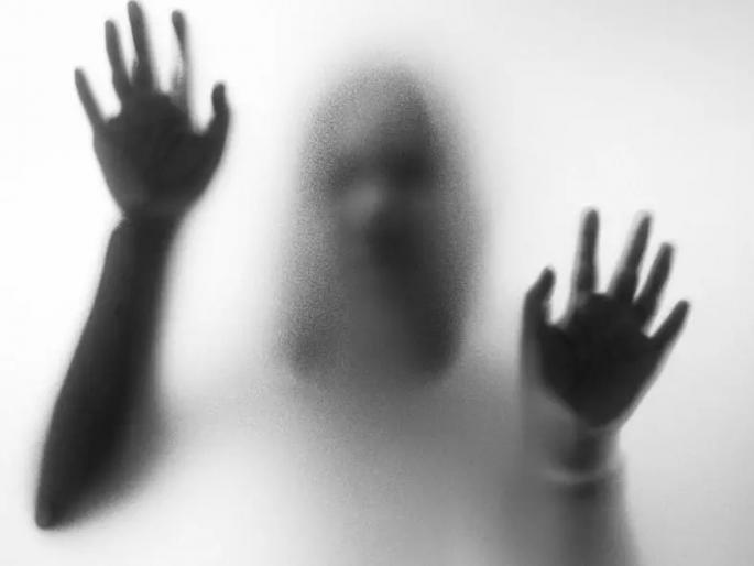 The woman went to file a complaint against her husband, the police gang-raped her and sold her crime news Hariyana | दुर्दैवी! पतीविरोधात तक्रार द्यायला गेली महिला, पोलिसांनीच अब्रू लुटली व तिला विकून टाकले The woman went to file a complaint against her husband, the police gang-raped her and sold her crime news Hariyana | दुर्दैवी! पतीविरोधात तक्रार द्यायला गेली महिला, पोलिसांनीच अब्रू लुटली व तिला विकून टाकले