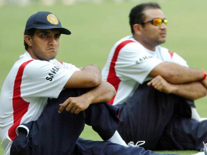 MS Dhoni got bigger due to Sourav Ganguly's departure | या माजी कर्णधारामुळेच एम.एस धोनी झाला मोठा, वीरुचा गौप्यस्फोट