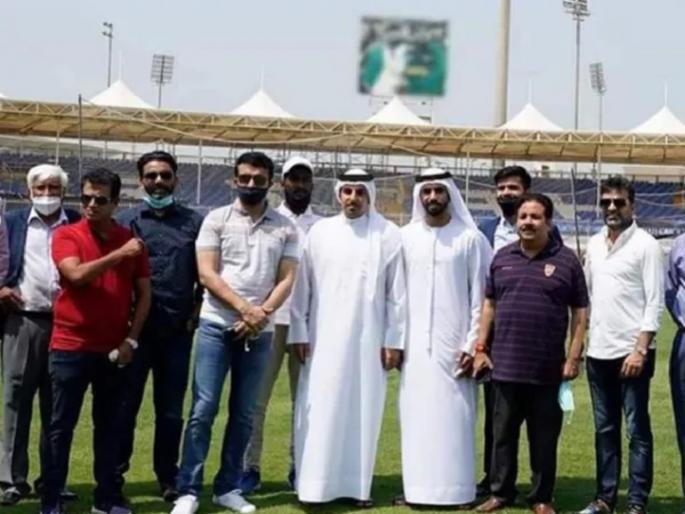 IPL 2020: Sourav Ganguly uses a blurred Pakistan cricketers picture in background from Sharjah Stadium | IPL 2020 : क्रिएटिव्ह सौरव गांगुली; फोटोत दिसत होते पाकिस्तानी खेळाडू; दादानं केलं असं काही!