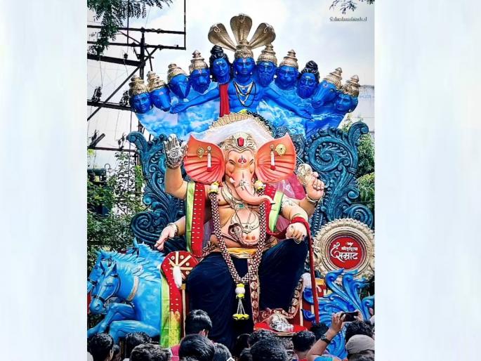 22 hours continuous journey from Mumbai; 21 feet Ganesha idol welcomed in Kolhapur with a procession ganesh Festival | मुंबईतून सलग २२ तास प्रवास; २१ फुटी गणेशमूर्तीचे मिरवणुकीने कोल्हापुरात जल्लोषी स्वागत 22 hours continuous journey from Mumbai; 21 feet Ganesha idol welcomed in Kolhapur with a procession ganesh Festival | मुंबईतून सलग २२ तास प्रवास; २१ फुटी गणेशमूर्तीचे मिरवणुकीने कोल्हापुरात जल्लोषी स्वागत