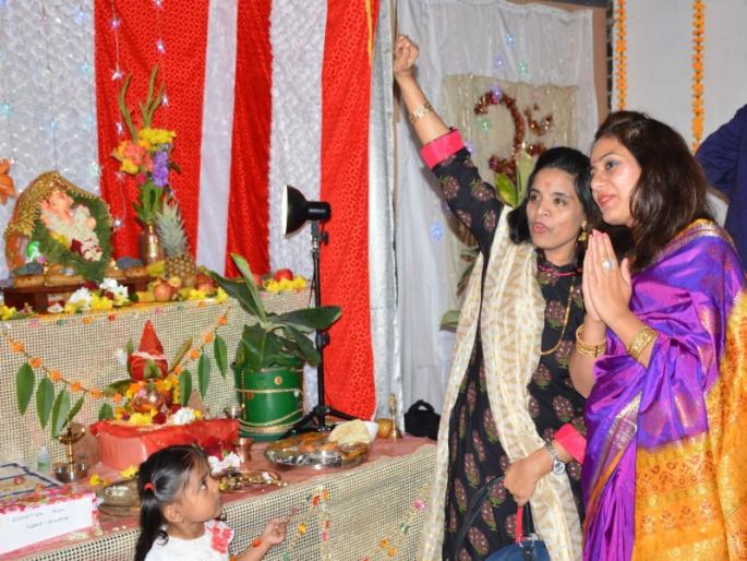 installation of Ganapati Bappa in Scotland | स्कॉटलंडमध्येही घुमला बाप्पाचा गजर, ३ दिवसांचा स्कॉटिश गणेश फेस्टिव्हल - २०१७ साजरा