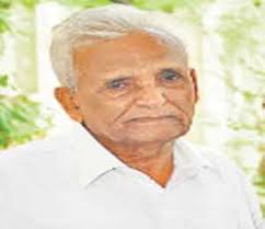 No withdrawal from elections but no retirement from politics: Ganpatrao Deshmukh | निवडणुकीतून माघार पण राजकारणातून निवृत्ती नाही : गणपतराव देशमुख No withdrawal from elections but no retirement from politics: Ganpatrao Deshmukh | निवडणुकीतून माघार पण राजकारणातून निवृत्ती नाही : गणपतराव देशमुख