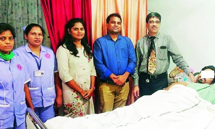 The snake bite saved the gangrenous leg | सर्पदंशाने गँगरीन झालेला पाय वाचविला