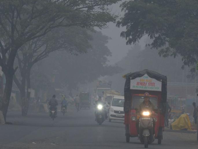 Mercury plunges 4.9 degrees in 24 hours; increased hood; Gandia is the coldest of all | २४ तासांत ४.९ अंशांनी घसरला पारा; वाढली हुडहुडी; गाेंदिया सर्वांत थंड Mercury plunges 4.9 degrees in 24 hours; increased hood; Gandia is the coldest of all | २४ तासांत ४.९ अंशांनी घसरला पारा; वाढली हुडहुडी; गाेंदिया सर्वांत थंड