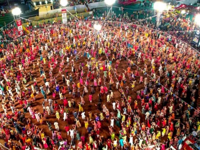 Father death due to heart attack in front of his child unfortunate end while playing with pregnant woman, shocking incident in Chakan | Video: मुलासमोरच वडिलांचा हार्ट अटॅकने मृत्यू, गरबा खेळताना दुर्दैवी अंत, चाकणमधील धक्कादायक घटना Father death due to heart attack in front of his child unfortunate end while playing with pregnant woman, shocking incident in Chakan | Video: मुलासमोरच वडिलांचा हार्ट अटॅकने मृत्यू, गरबा खेळताना दुर्दैवी अंत, चाकणमधील धक्कादायक घटना