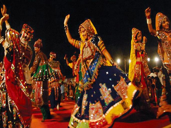 in mumbai navratri 2024 youth says first learn and then dance perfectly there is a big trend towards dance workshops this year  | तरुणाई म्हणते... आधी शिकू आणि मगच परफेक्ट नाचू; नृत्य कार्यशाळांकडे यंदा मोठा ओढा  in mumbai navratri 2024 youth says first learn and then dance perfectly there is a big trend towards dance workshops this year  | तरुणाई म्हणते... आधी शिकू आणि मगच परफेक्ट नाचू; नृत्य कार्यशाळांकडे यंदा मोठा ओढा