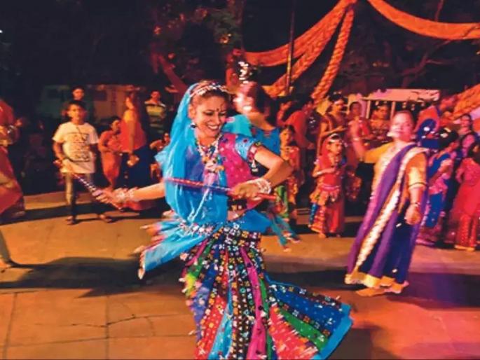 Organization of Garba festival, changes in road traffic in Dombivli | गरबा उत्सवाचे आयोजन, डोंबिवलीत रस्ते वाहतुकीत बदल Organization of Garba festival, changes in road traffic in Dombivli | गरबा उत्सवाचे आयोजन, डोंबिवलीत रस्ते वाहतुकीत बदल