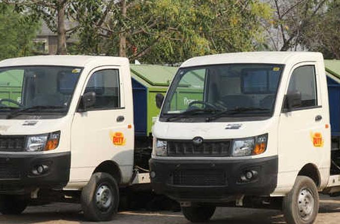 New 15 Garbage picking vehicles started in Risod city | रिसोड शहरात नव्याने १५ घंटागाड्या सुरू New 15 Garbage picking vehicles started in Risod city | रिसोड शहरात नव्याने १५ घंटागाड्या सुरू