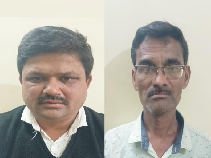 Gender diagnosis case in Kolhapur: Abortion at women home, two arrested along with bogus doctor | कोल्हापुरातील गर्भलिंग निदान प्रकरण: महिलांच्या घरी जाऊन करायचा गर्भपात, बोगस डॉक्टरसह दोघांना अटक  Gender diagnosis case in Kolhapur: Abortion at women home, two arrested along with bogus doctor | कोल्हापुरातील गर्भलिंग निदान प्रकरण: महिलांच्या घरी जाऊन करायचा गर्भपात, बोगस डॉक्टरसह दोघांना अटक