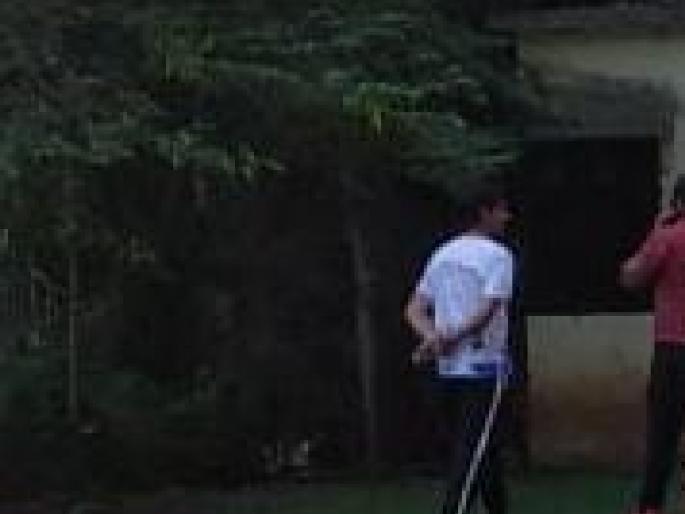 Use of meter room in guruvar Bagh in Satara for couples | साताऱ्यातील गुरुवार बागेच्या मीटर रुममध्ये चालतोय तरुणांचा भलता खेळ! Use of meter room in guruvar Bagh in Satara for couples | साताऱ्यातील गुरुवार बागेच्या मीटर रुममध्ये चालतोय तरुणांचा भलता खेळ!