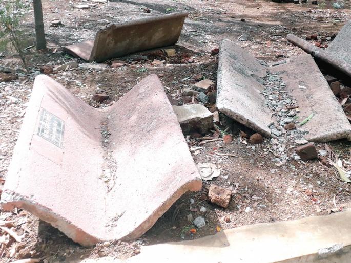 Netaji's garden drought in Ulhasnagar | उल्हासनगरमधील नेताजी उद्यानाची दुरवस्था