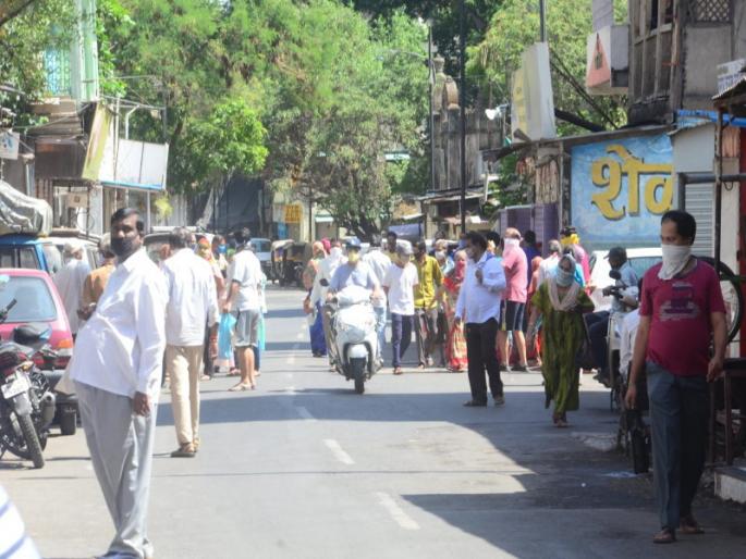 Corona virus : On the of uncontrolled free increasing corona spread in the of Pune city | Corona virus : पुणे शहरातल्या पेठांमधली अनियंत्रित मोकळीक कोरोनाच्या पथ्यावर Corona virus : On the of uncontrolled free increasing corona spread in the of Pune city | Corona virus : पुणे शहरातल्या पेठांमधली अनियंत्रित मोकळीक कोरोनाच्या पथ्यावर