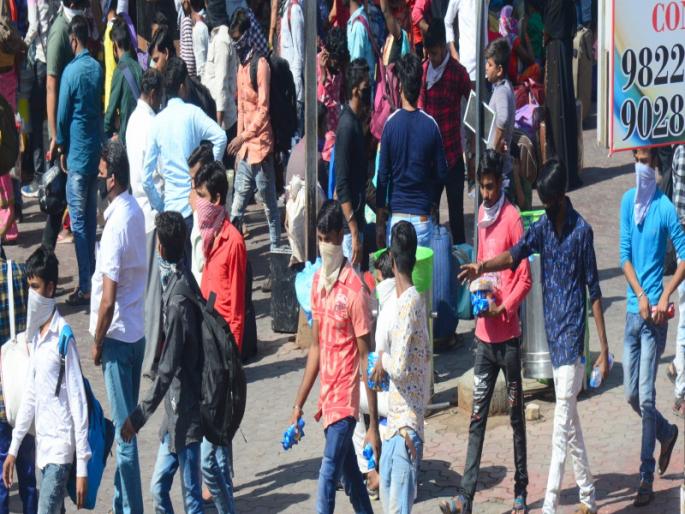 Corona virus : As the people return to the city, the corona shadows over the villages | Corona virus :शहरातील लोक परतल्याने गावांवरही ‘कोरोना’चे सावट Corona virus : As the people return to the city, the corona shadows over the villages | Corona virus :शहरातील लोक परतल्याने गावांवरही ‘कोरोना’चे सावट