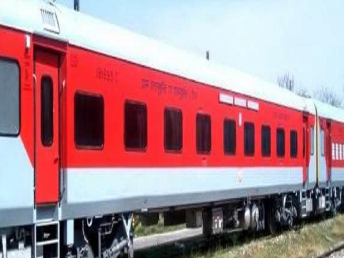 Garib Rath Express LHB rake on Konkan railway line | काेकण रेल्वे मार्गावरील गरीब रथ आता एलएचबी रेकमध्ये Garib Rath Express LHB rake on Konkan railway line | काेकण रेल्वे मार्गावरील गरीब रथ आता एलएचबी रेकमध्ये