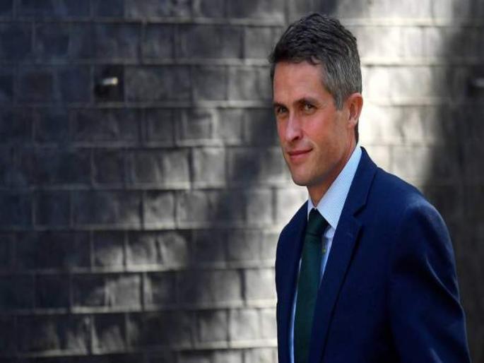 Siri "Heckles" UK Defence Minister During Speech In Parliament. Watch | संरक्षण मंत्र्यांच्या भाषणात 'सिरी'चा अडथळा येतो तेव्हा... Siri "Heckles" UK Defence Minister During Speech In Parliament. Watch | संरक्षण मंत्र्यांच्या भाषणात 'सिरी'चा अडथळा येतो तेव्हा...