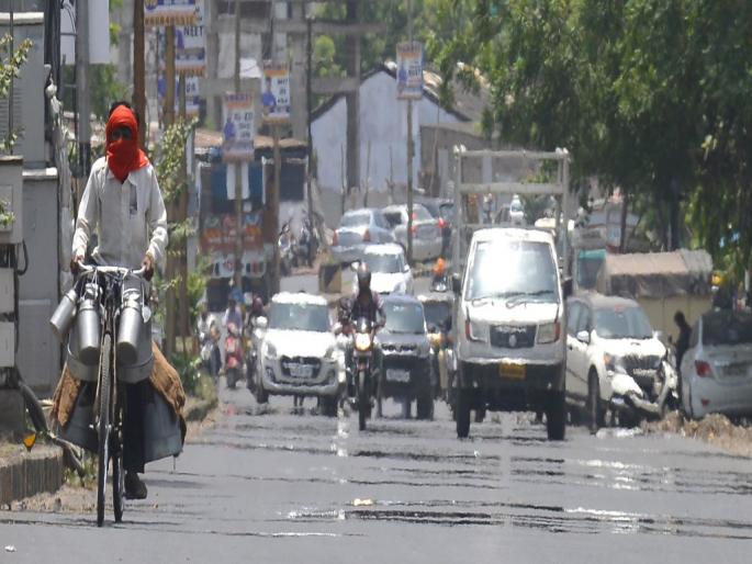 Sunny days, cool nights; The mercury will increase by 2 to 3 degrees in the next two days | दिवसा उन्हाचे चटके, रात्री गारवा; दाेन दिवसांत पारा २ ते ३ अंशाने वाढण्याची शक्यता Sunny days, cool nights; The mercury will increase by 2 to 3 degrees in the next two days | दिवसा उन्हाचे चटके, रात्री गारवा; दाेन दिवसांत पारा २ ते ३ अंशाने वाढण्याची शक्यता