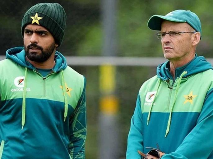 Pakistan coach Gary Kirsten shocking statement: "There's no unity in Pakistan team, They call it a team, but it isn't a team.   | याला संघ म्हणावे तरी कसे? पाकिस्तान संघाबाबत कोच गॅरी कर्स्टन यांचे धक्कादायक विधान