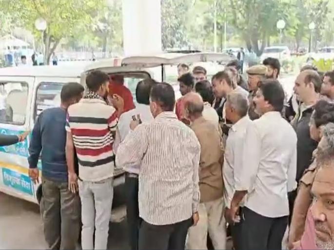 13 children unconscious due to gas leak from fertilizer chemical factory in Rajasthan | राजस्थानमध्ये फर्टिलायझर्स केमिकल कारखान्यामधून वायूगळती झाल्याने १३ मुले बेशुद्ध     13 children unconscious due to gas leak from fertilizer chemical factory in Rajasthan | राजस्थानमध्ये फर्टिलायझर्स केमिकल कारखान्यामधून वायूगळती झाल्याने १३ मुले बेशुद्ध