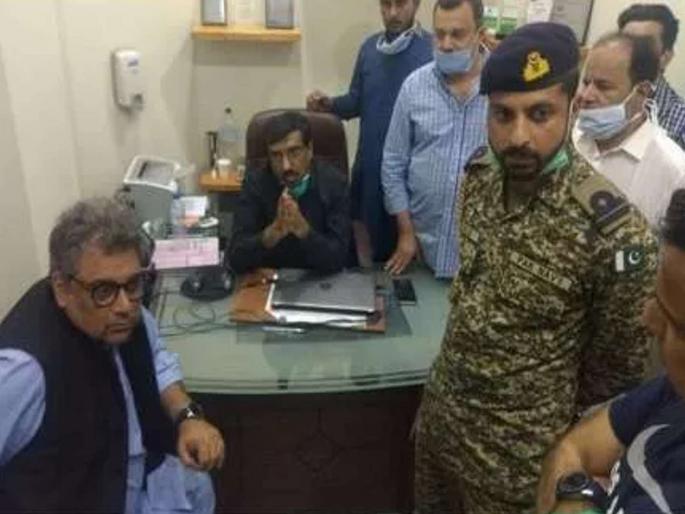 atleast 6 people died due to nuclear gas leak in pakistan | भाजीपाल्याच्या कंटेनरमधून निघणाऱ्या विषारी गॅसनं 6 जणांचा मृत्यू, 15 गंभीर atleast 6 people died due to nuclear gas leak in pakistan | भाजीपाल्याच्या कंटेनरमधून निघणाऱ्या विषारी गॅसनं 6 जणांचा मृत्यू, 15 गंभीर