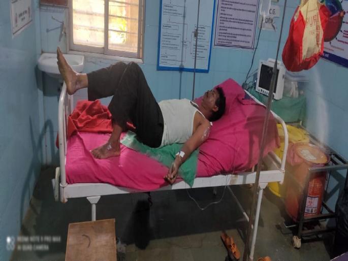 Husband, wife and son injured after fire broke out in a house due to a gas leak in a cylinder | सिलिंडरमधील गॅस गळतीमुळे घरात आगीचा भडका; पती-पत्नीसह मुलगा जखमी Husband, wife and son injured after fire broke out in a house due to a gas leak in a cylinder | सिलिंडरमधील गॅस गळतीमुळे घरात आगीचा भडका; पती-पत्नीसह मुलगा जखमी