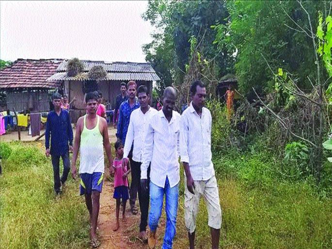 Gathemal tribal Thakurwadi deprived of basic facilities | गाठेमाळ आदिवासी ठाकूरवाडी मूलभूत सुविधांपासून वंचित, ग्रामस्थांनी मांडल्या व्यथा Gathemal tribal Thakurwadi deprived of basic facilities | गाठेमाळ आदिवासी ठाकूरवाडी मूलभूत सुविधांपासून वंचित, ग्रामस्थांनी मांडल्या व्यथा