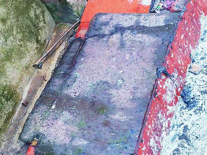 Hundreds of gutters opened in Panvel Municipality area | पनवेल पालिका क्षेत्रातील शेकडो गटारे उघडी Hundreds of gutters opened in Panvel Municipality area | पनवेल पालिका क्षेत्रातील शेकडो गटारे उघडी