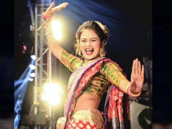 gautami patil lawani dance again stopped by police due to chaos | 'गौतमी पाटीलची लावणी अन् पुन्हा...', पोलिसांच्या मध्यस्थीमुळे कार्यक्रम अर्ध्यातच थांबला gautami patil lawani dance again stopped by police due to chaos | 'गौतमी पाटीलची लावणी अन् पुन्हा...', पोलिसांच्या मध्यस्थीमुळे कार्यक्रम अर्ध्यातच थांबला