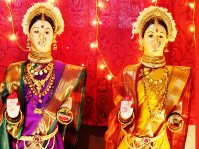 in mumbai gauri aagman 2024 after the beloved ganpati mahervashin gaurai also arrived on tuesday from house to house offering with vegetables and bhakri | माहेरवाशीण आलेल्या गौराईचा थाटमाट; भाजी-भाकरीसह आवडीचा नैवद्य अर्पण in mumbai gauri aagman 2024 after the beloved ganpati mahervashin gaurai also arrived on tuesday from house to house offering with vegetables and bhakri | माहेरवाशीण आलेल्या गौराईचा थाटमाट; भाजी-भाकरीसह आवडीचा नैवद्य अर्पण