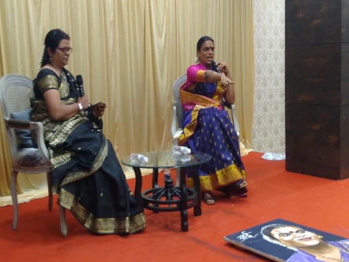 that girl kept her hand on my stomach and I realized the motherhood | त्या चिमुरडीने पाेटावर हात टाकला अन् मला मातृत्वाची जाणीव झाली that girl kept her hand on my stomach and I realized the motherhood | त्या चिमुरडीने पाेटावर हात टाकला अन् मला मातृत्वाची जाणीव झाली