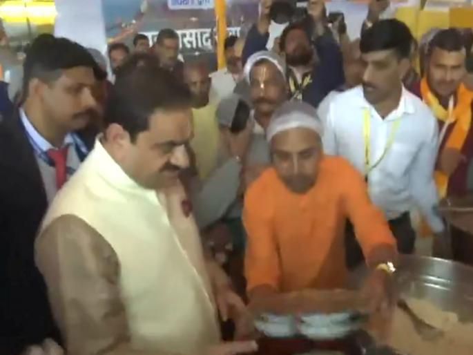 Gautam Adani reached Mahakumbh Mela 2025, distributed prasad to devotees, performed puja at Sangma | गौतम अदानी महाकुंभ मेळ्यात पोहोचले, भाविकांना प्रसाद वाटला, संगमावर पूजा केली अन्...