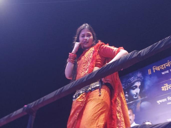 Gautami Patil is the best..! Craze in circles, preparations to bring Gautami by helicopter | सबसे कातील गौतमी पाटील..! मंडळांमध्ये क्रेझ, गौतमीला हेलिकॉप्टरने आणण्याची तयारी Gautami Patil is the best..! Craze in circles, preparations to bring Gautami by helicopter | सबसे कातील गौतमी पाटील..! मंडळांमध्ये क्रेझ, गौतमीला हेलिकॉप्टरने आणण्याची तयारी