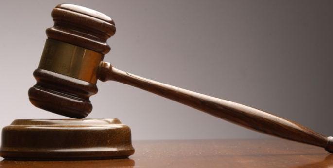 Cancel corona treatment order at private hospital | खासगी रुग्णालयात कोरोना उपचाराचा आदेश रद्द करा; राज्य सरकार व मनपाला नोटीस