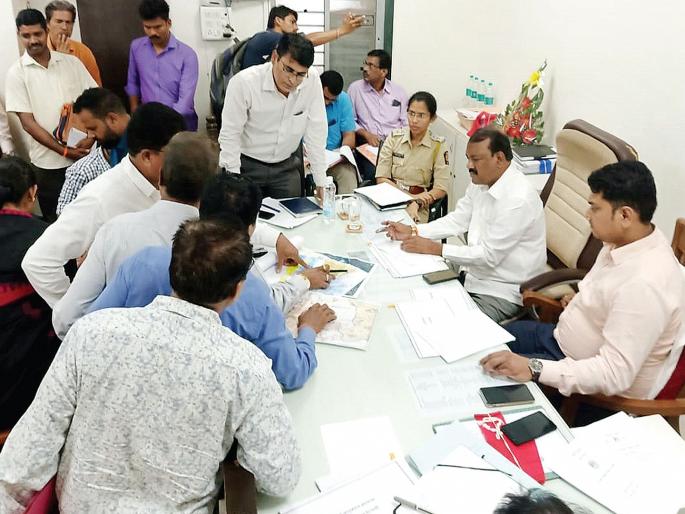 Immediately complete the Panchanam of farmers in rural areas - Rajendra Gavit | ग्रामीण भागातील शेतकऱ्यांचे पंचनामे तातडीने पूर्ण करा- राजेंद्र गावित