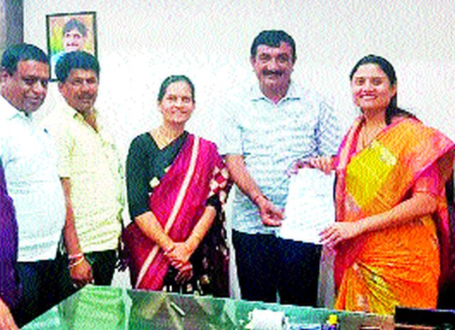 Fasting gestures for health officials questions | आरोग्यवर्धिनी अधिकाऱ्यांच्या प्रश्नांसाठी उपोषणाचा इशारा