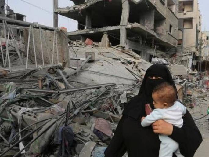 Stop the attacks! Save the innocent people; Demonstrations in support of Palestinian citizens | हल्ले थांबवा! निष्पाप लोकांना वाचवा; पॅलेस्टिनी नागरिकांच्या समर्थनार्थ निदर्शने Stop the attacks! Save the innocent people; Demonstrations in support of Palestinian citizens | हल्ले थांबवा! निष्पाप लोकांना वाचवा; पॅलेस्टिनी नागरिकांच्या समर्थनार्थ निदर्शने