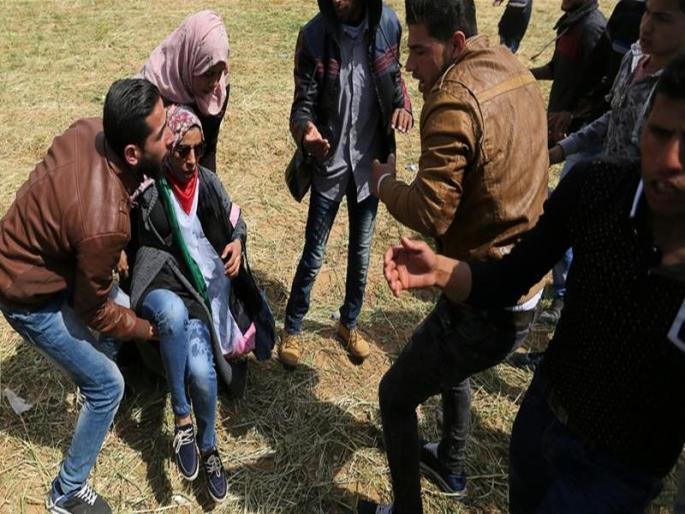 17 Palestinian people die near Gaza borders | पॅलेस्टाइनच्या १७ नागरिकांचा गाझा बॉर्डरजवळ मृत्यू 17 Palestinian people die near Gaza borders | पॅलेस्टाइनच्या १७ नागरिकांचा गाझा बॉर्डरजवळ मृत्यू