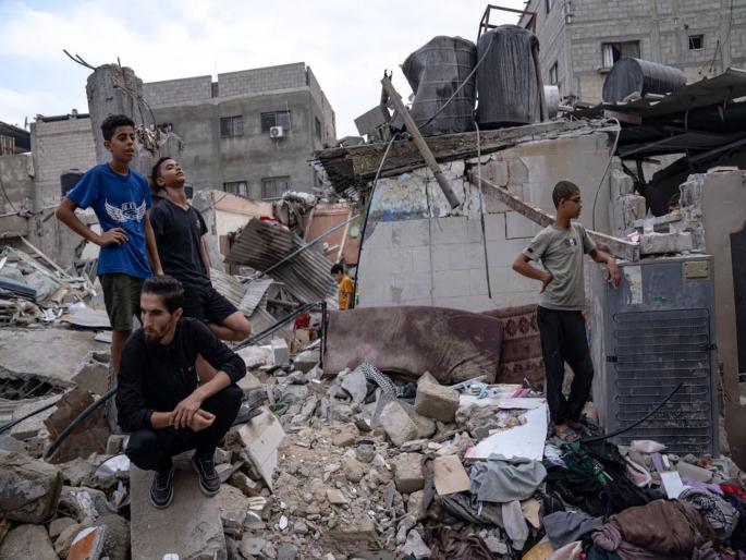 It will take 25 years to rebuild the desolate Gaza! | बेचिराख गाझा उभारायला लागतील २५ वर्षे!