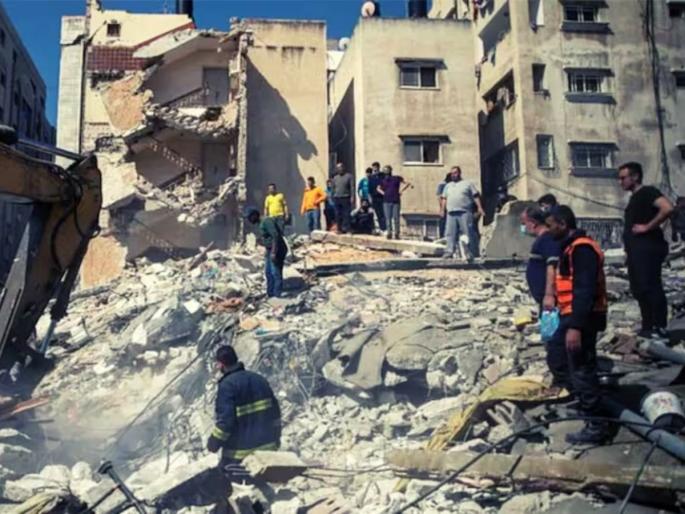 israel defence forces strike on school turned shelter in gaza city killed at least 20 people | गाझामधील २ शहरांमध्ये इस्रायली सैन्याचा भीषण हल्ला; शाळेवर एअरस्ट्राईक, २० जणांचा मृत्यू israel defence forces strike on school turned shelter in gaza city killed at least 20 people | गाझामधील २ शहरांमध्ये इस्रायली सैन्याचा भीषण हल्ला; शाळेवर एअरस्ट्राईक, २० जणांचा मृत्यू
