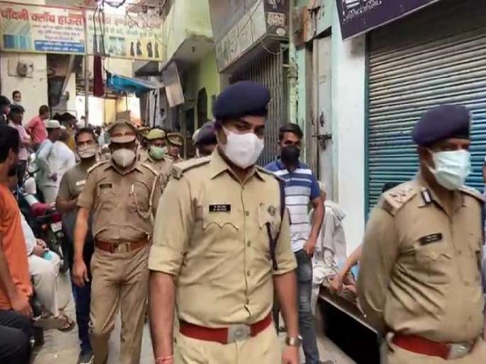 Robbery In Businessman House In Ghaziabad Miscreants Killed Father And 2 Sons | घर लुटण्यासाठी आलेल्या टोळक्यांचा कुटुंबातील चौघांवर गोळीबार; तिघांचा जागीच मृत्यू, आरोपी फरार Robbery In Businessman House In Ghaziabad Miscreants Killed Father And 2 Sons | घर लुटण्यासाठी आलेल्या टोळक्यांचा कुटुंबातील चौघांवर गोळीबार; तिघांचा जागीच मृत्यू, आरोपी फरार