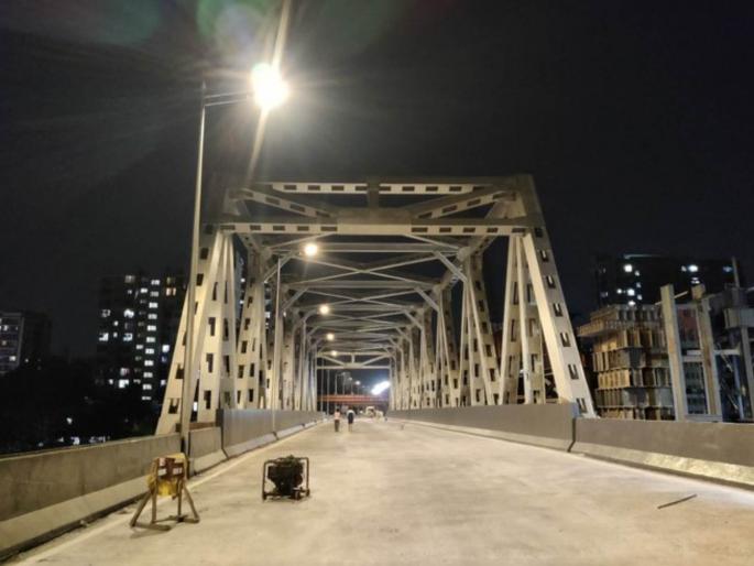 final report of andheri gokhale bridge submitted by iit to municipality connection with barfiwala bridge | गोखले पुलाचा अंतिम अहवाल आयआयटीकडून पालिकेकडे सादर, बर्फीवाला पुलाशी जोडणी final report of andheri gokhale bridge submitted by iit to municipality connection with barfiwala bridge | गोखले पुलाचा अंतिम अहवाल आयआयटीकडून पालिकेकडे सादर, बर्फीवाला पुलाशी जोडणी