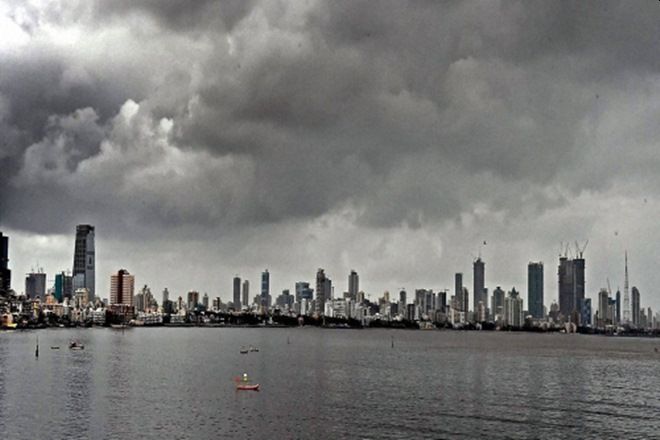 Satisfactory rise in bad air quality in Mumbapuri | मुंबापुरीच्या वाईट हवेच्या गुणवत्तेचा दर्जा समाधानकारक उंचावला