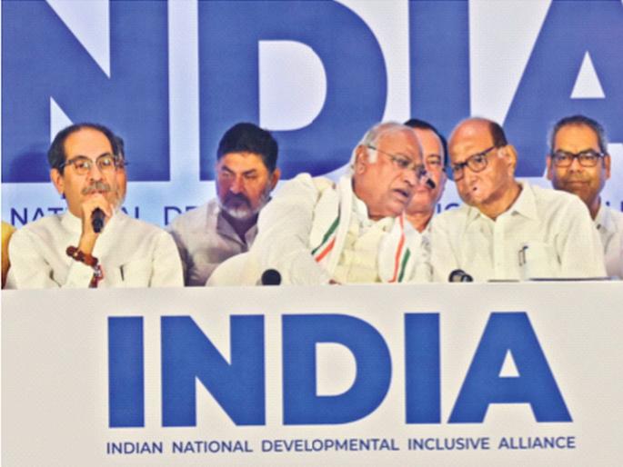 BJP is going to kill RSS, Uddhav Thackeray alleges at a joint press conference in Mumbai | भाजप आरएसएसला संपवायला निघालाय, उद्धव ठाकरे यांचा मुंबईत संयुक्त पत्रकार परिषदेत आरोप