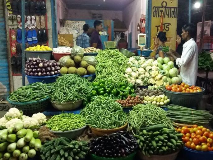 Vegetable prices go up in Mumbai | मुंबईत भाजीपाल्याचे दर वाढले, आवक झाली कमी; फरसबी, शेवगा, दोडका, घेवडा शंभरीच्या पुढे Vegetable prices go up in Mumbai | मुंबईत भाजीपाल्याचे दर वाढले, आवक झाली कमी; फरसबी, शेवगा, दोडका, घेवडा शंभरीच्या पुढे