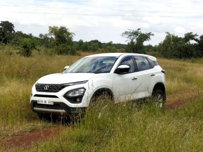 Tata Motors took the lesson; Harrier will offer new features in 2020 | टाटा मोटर्सने धडा घेतला; Harrier मध्ये नवीन फिचर्स देणार Tata Motors took the lesson; Harrier will offer new features in 2020 | टाटा मोटर्सने धडा घेतला; Harrier मध्ये नवीन फिचर्स देणार