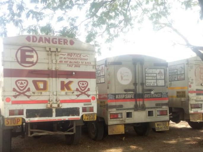 1200 gelatin sticks taken from Akola to Amravati seized | अकोल्यातून अमरावती येथे नेण्यात आलेल्या १२०० जिलेटीनच्या कांड्या जप्त 1200 gelatin sticks taken from Akola to Amravati seized | अकोल्यातून अमरावती येथे नेण्यात आलेल्या १२०० जिलेटीनच्या कांड्या जप्त