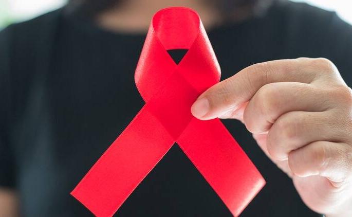 AIDS Day Special; Due to public awareness, the number of HIV patients has halved in five years | एड्स दिन विशेष; जनजागृतीमुळे पाच वर्षांत ‘एचआयव्ही’ चे रूग्ण निम्म्याने घटले AIDS Day Special; Due to public awareness, the number of HIV patients has halved in five years | एड्स दिन विशेष; जनजागृतीमुळे पाच वर्षांत ‘एचआयव्ही’ चे रूग्ण निम्म्याने घटले
