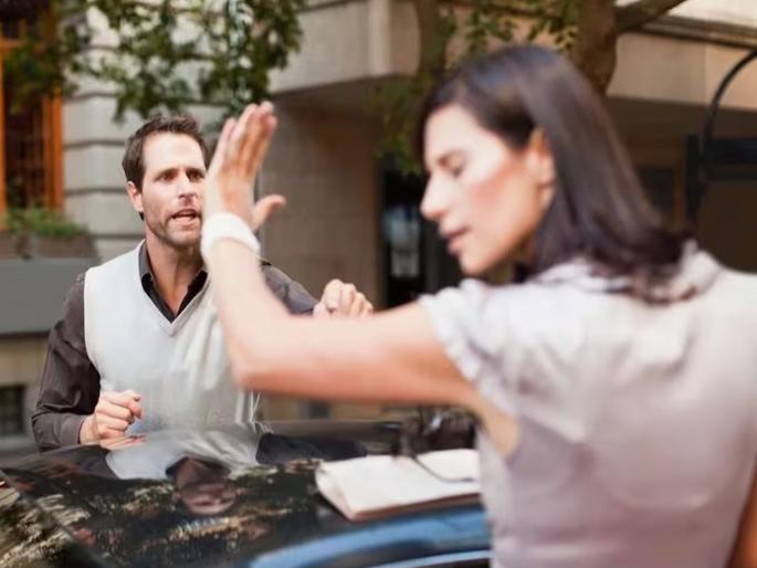 Now he will vomit for a month The boyfriend cheated, then the girl took revenge; Appreciating people | 'आता महिनाभर उल्टी करेल...'! बॉयफ्रेंडनं केली फसवणूक, मग तरुणीनं घेतला असा बदला; कौतुक करताय लोक Now he will vomit for a month The boyfriend cheated, then the girl took revenge; Appreciating people | 'आता महिनाभर उल्टी करेल...'! बॉयफ्रेंडनं केली फसवणूक, मग तरुणीनं घेतला असा बदला; कौतुक करताय लोक