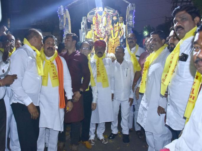 A procession through the city chanting 'Jai Parashuram', welcome everywhere | ‘जय परशुराम’च्या घोषात शहरातून शोभायात्रा, ठिकठिकाणी स्वागत 