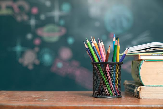 Depriving students of scholarships | शिष्यवृत्तीपासून विद्यार्थी वंचित Depriving students of scholarships | शिष्यवृत्तीपासून विद्यार्थी वंचित